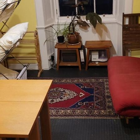 City Centre Flat - Sleep Upto 4 Edimburgo Exterior foto